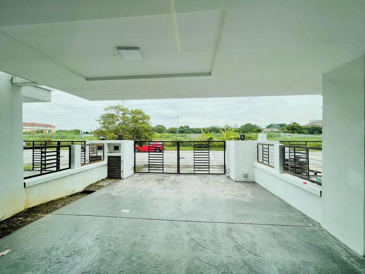 Homestay 3Br Near Setia Alam Shah Alam Exterior foto